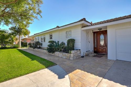 9854 Belfair St, Bellflower CA 90706-2404 exterior