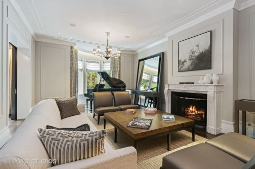 1449 Astor St, Chicago IL 60610-1608 exterior