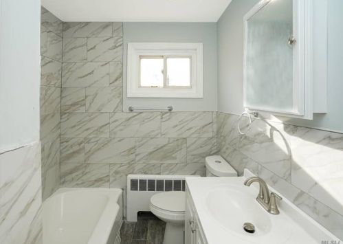 17 Caldwell St, Huntington Station NY 11746-1859 exterior