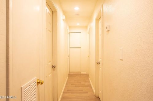 1818 50 Dr, Phoenix AZ 85031-1324 exterior