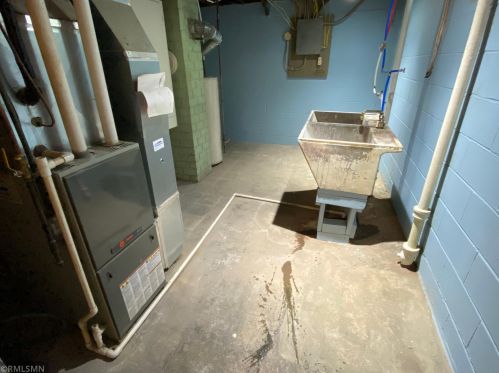 1629 Hazel St, Saint Paul MN 55119-4231 exterior