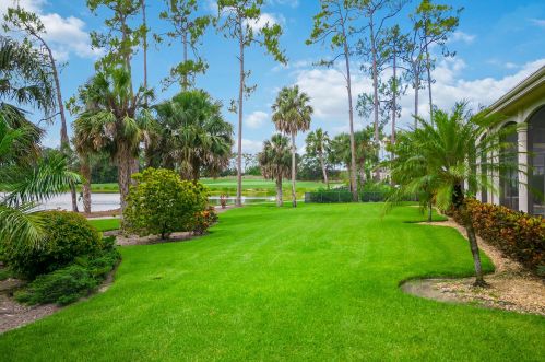 4188 Brynwood Dr, Naples FL 34119-8413 exterior