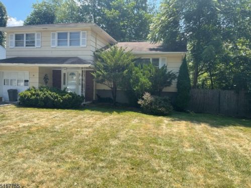 12 Canterbury Dr, Scotch Plains NJ  07076-1510 exterior