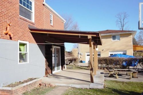 6830 Ridgevue Dr, Pittsburgh PA 15236-3644 exterior