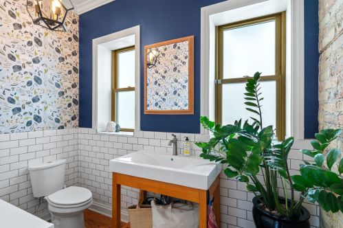 1819 Whipple St, Chicago IL  60647-5005 exterior