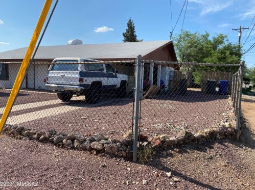 135 Blacklidge Dr, Tucson, AZ 85705-3829