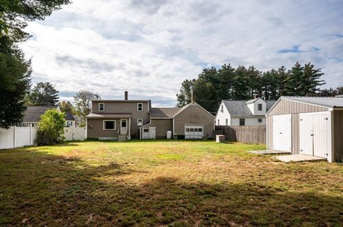 7 Cranbrook Ln, Dover NH 03820-2005 exterior