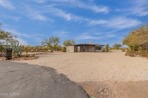 2800 Jacinto St, Tucson, AZ 85745-1036
