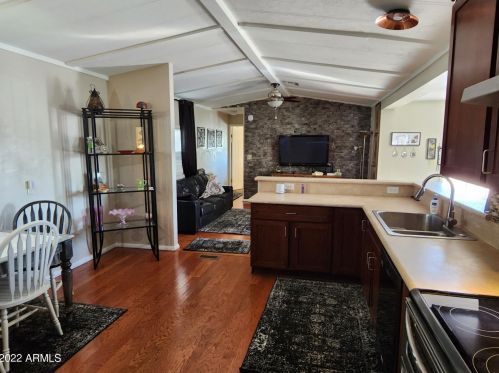 18214 2nd St, Phoenix AZ  85022-1006 exterior