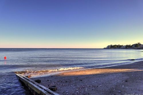 11 Deerfield Ave, Milford CT 06460-7317 exterior