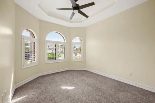 1430 Serrano Cir, Naples FL 34105-4952 exterior