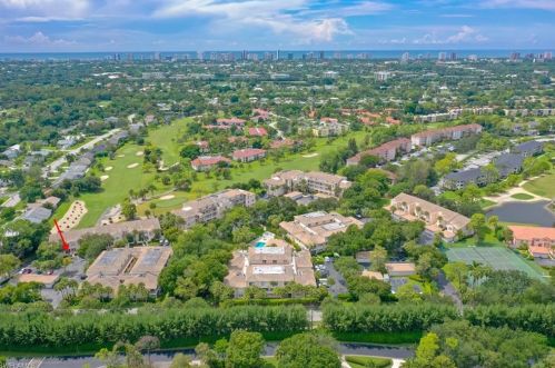 1090 Woodshire Ln, Naples FL 34105-7482 exterior