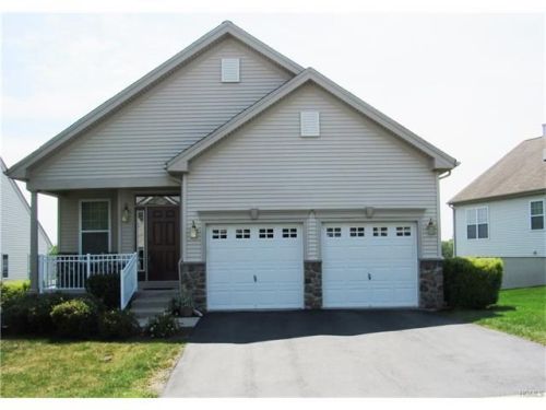 26 Sunflower St, Middletown, NY 10940-5044