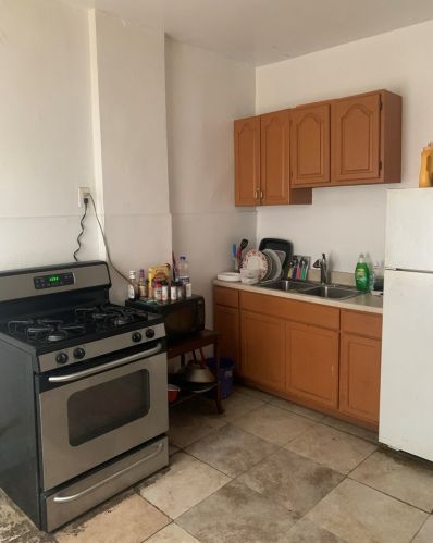 7321 Champlain Ave, Chicago IL 60619-1828 exterior