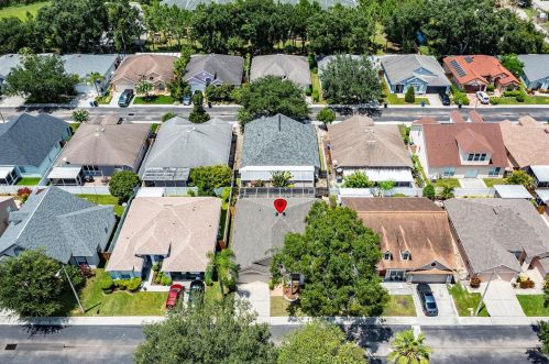 8820 Cypress Hammock Dr, Tampa FL 33614-1952 exterior