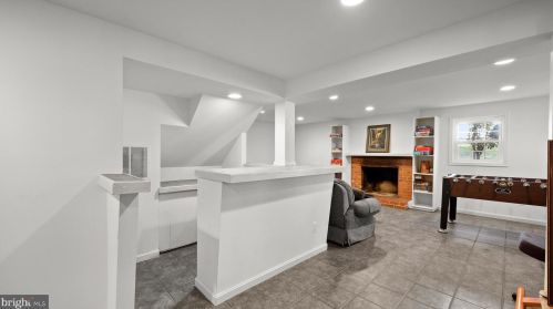 5610 Buckingham Palace Ct, Alexandria VA 22315-4120 exterior