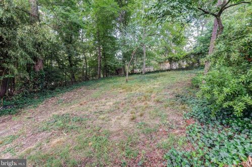 6806 Belford Dr, Silver Spring MD 20912-4841 exterior