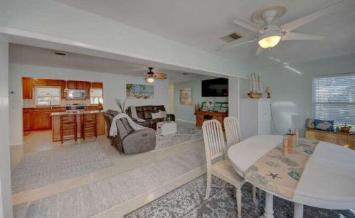 304 Bay St, Fort Pierce FL 34952-1317 exterior