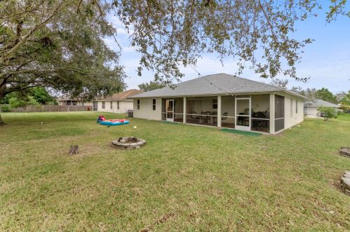 1808 Fears Ave, Fort Pierce FL  34953-4526 exterior