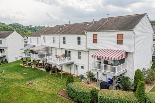 133 Manor View Dr, Manor, PA 15665-9735