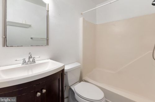 1758 Westwind Way, Mc Lean VA 22102-1612 exterior