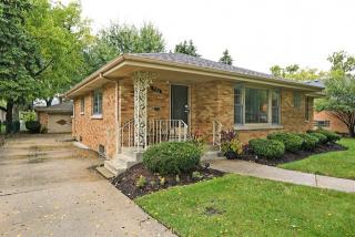 906 Prospect Ave, Elmhurst IL  60126-4867 exterior