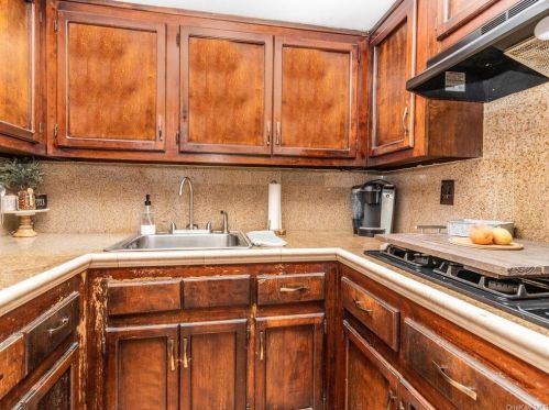 1640 Fowler Ave, Bronx NY 10462-3406 exterior