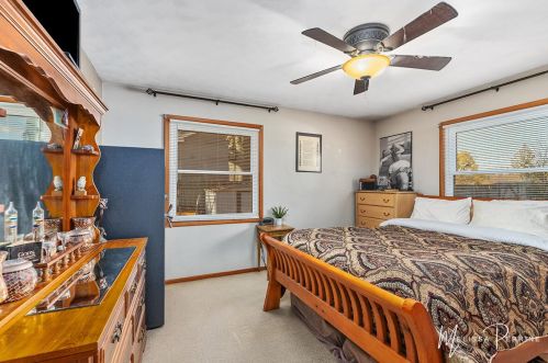 1355 60 St, Grand Rapids MI 49512-9611 exterior