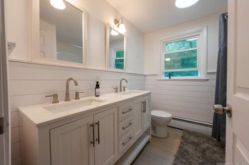 9 Pne Dr, Windsor CT 06095-3531 exterior