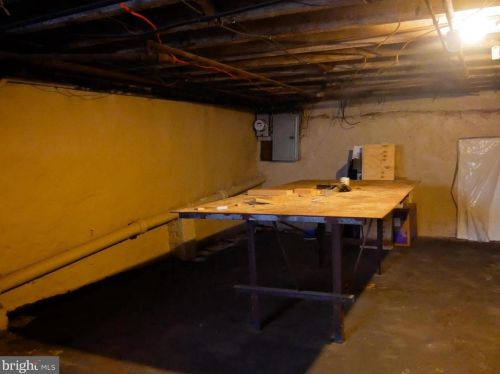 1922 Bouvier St, Philadelphia PA 19145-2908 exterior