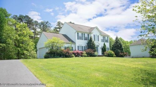 7 Jefferson Ct, Jackson Twp NJ  08527-5158 exterior