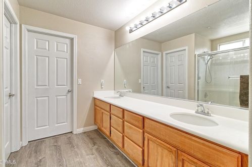 735 Kohala St, Oxnard CA  93030-8097 exterior