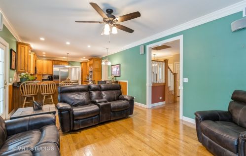 864 Hickman Ln, Bull Valley IL 60098-3027 exterior