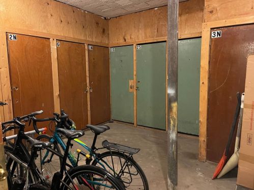 1410 Sunnyside Ave, Chicago IL 60640-5478 exterior