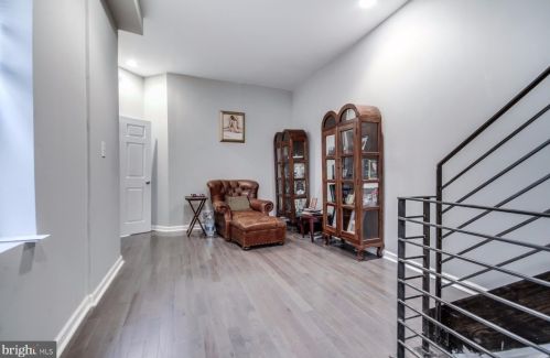 245 Girard Ave, Philadelphia PA  19125-3927 exterior