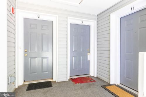 2702 Snowbird Ter, Silver Spring MD  20906-6171 exterior