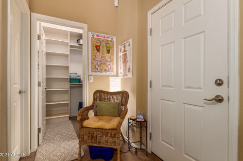 7706 24 Dr, Phoenix AZ 85041-7668 exterior