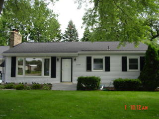 3728 Canterbury Ave, Kalamazoo MI  49006-2738 exterior