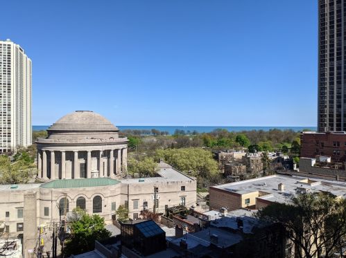 2740 Pine Grove Ave, Chicago IL  60614-6110 exterior