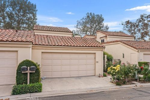 403 Pinehurst Ct, Fullerton, CA 92835-2733