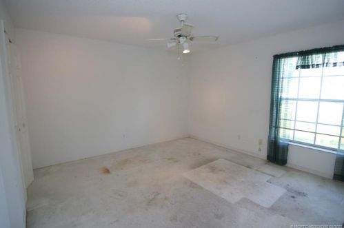 182 Carter Ave, Fort Pierce FL 34983-2901 exterior