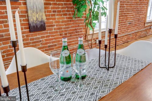 220 Prince St, Lancaster PA 17603-5878 exterior