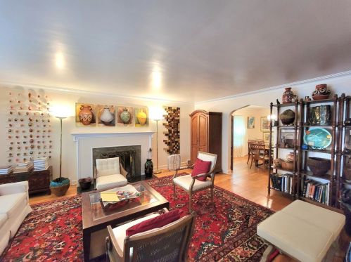 5453 Virginia Ave, Chicago, IL 60625-3935