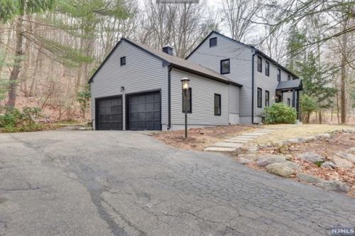 462 Laurel Ln, Kinnelon NJ  07405-3122 exterior