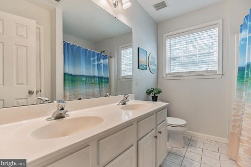 2706 Lady Annes Way, Huntingtown MD 20639-4115 exterior