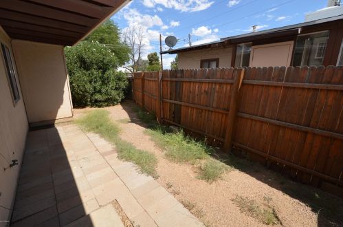 1614 Columbus Blvd, Tucson AZ  85712-3402 exterior