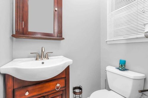 1345 Locust Ave, Bohemia NY 11716-2183 exterior