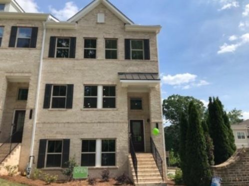 1982 Devonwood Dr, Atlanta, GA 30329