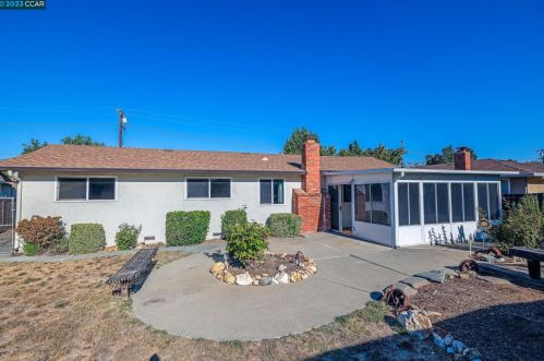 3948 Majestic Dr, Concord CA  94519-1214 exterior