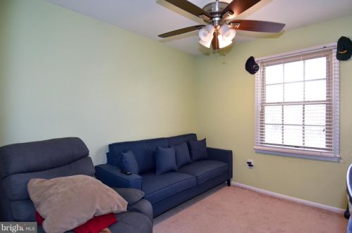 11531 Pne Cone Ct, Herndon VA 20191-2239 exterior